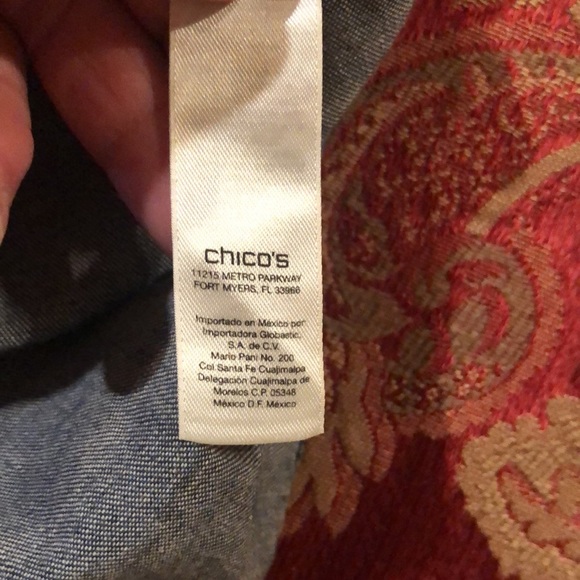 Chico’s large blue denim sleeveless animal print denim button down shirt - Picture 14 of 15